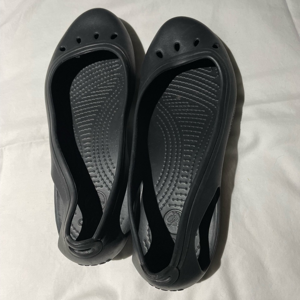 crocs flats